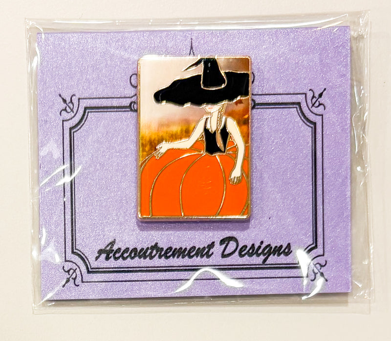 Witch with Pumpkin Dress Needleminder