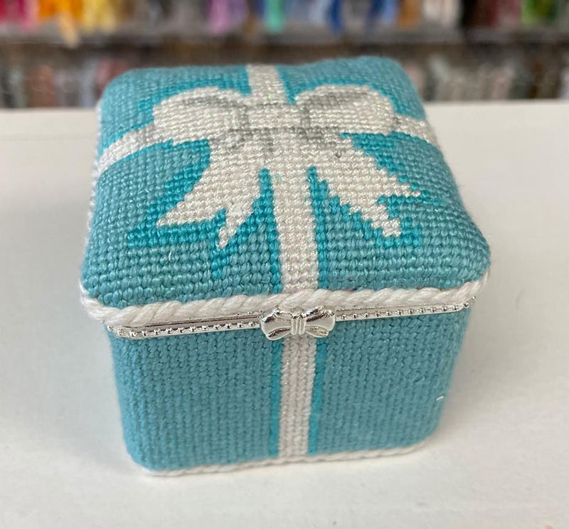 Limoges Box – Sm. Square Tiffany Wrapped Box – Tiffany blue & white (silver clasp)