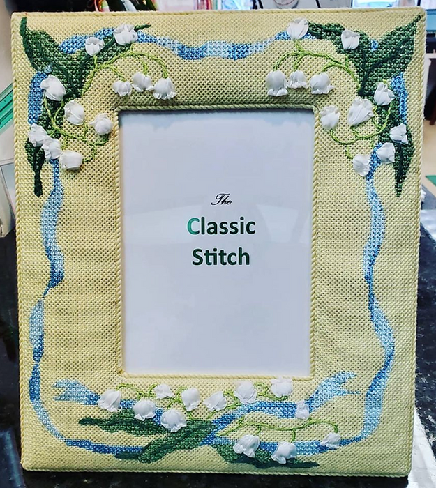 Frame – Lily-of-the-Valley – on celery green