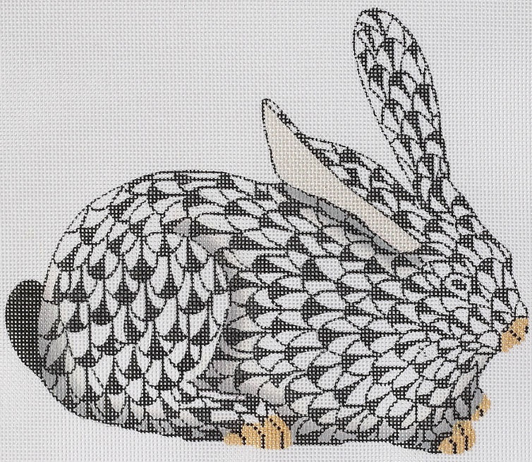 Herend-inspired Fishnet Crouching Bunny – black w/ gold (facing right)