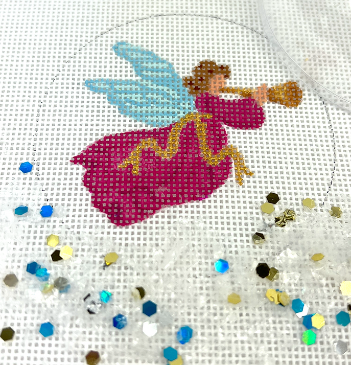 Christmas Ornament w/ Clear Dome Cover & Confetti – Angel w/ Horn