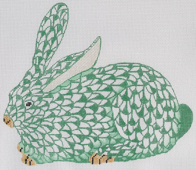 Herend-inspired Fishnet Crouching Bunny – emerald w/ gold (facing left)