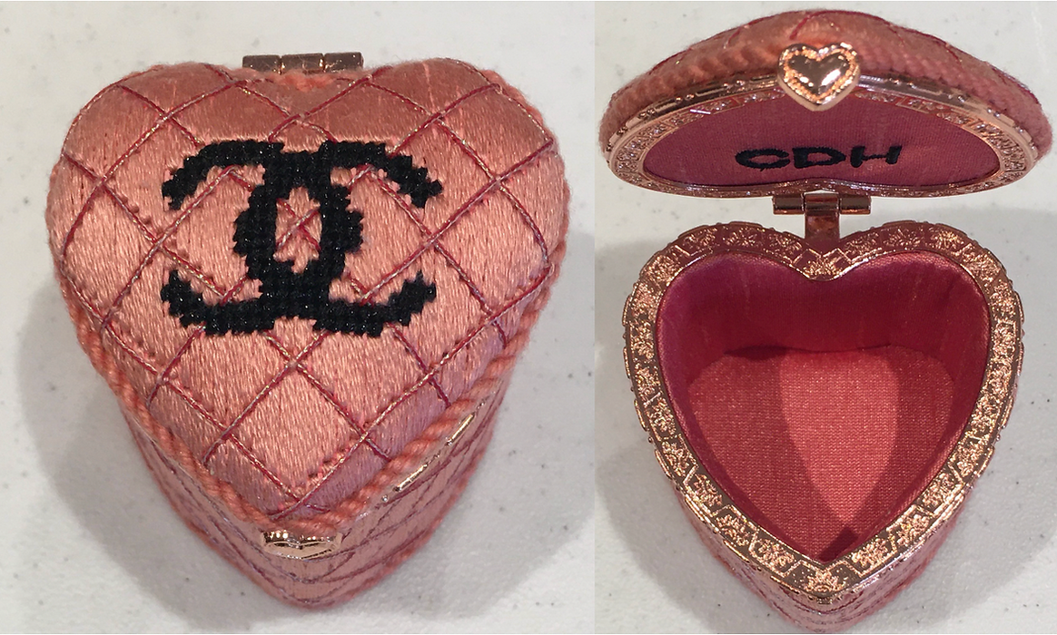 Limoges Box – Petite Heart Box – Chanel Logo & Quilting – peach & black (rose gold clasp)