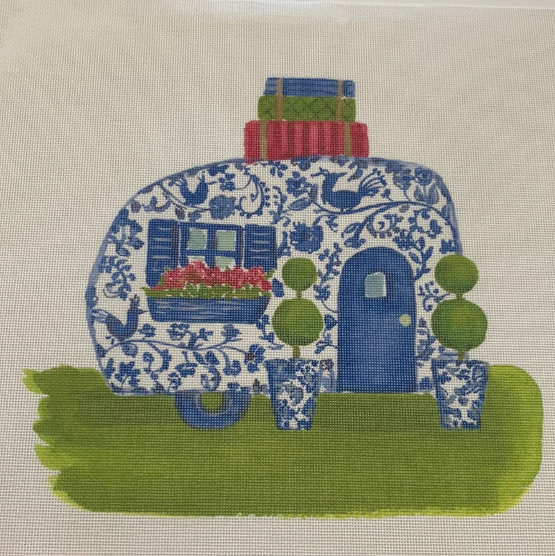 Trailer w/ Blue Floral