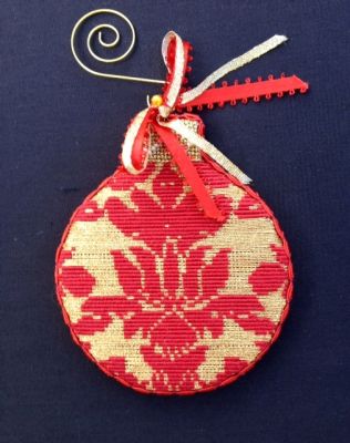 Royal Damask Reflection Bauble