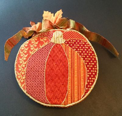 Lyric's Pumpkin - 2 pieces (18 mesh)