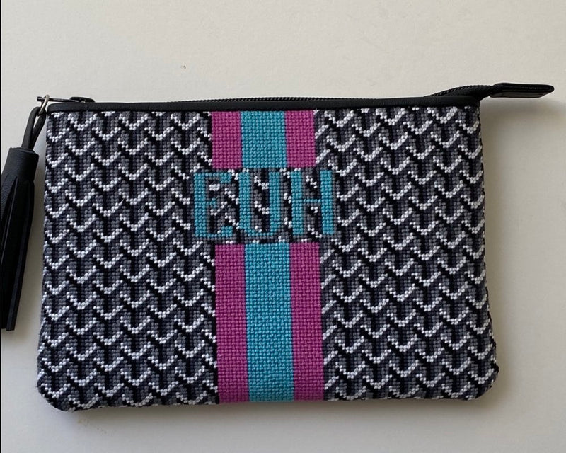 Y Pattern Clutch Black - Front