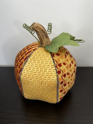 Margo's Pumpkin (18 mesh)