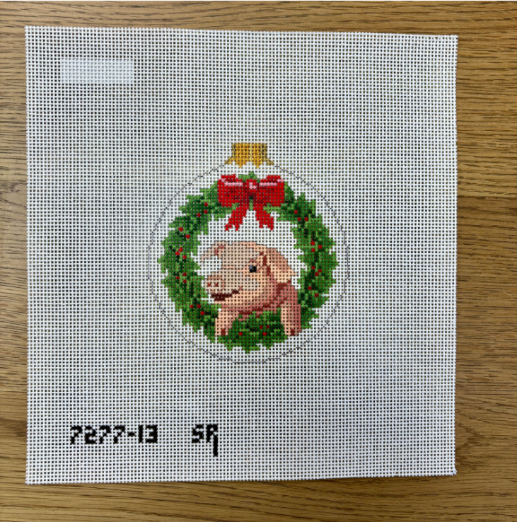 Christmas Pig, 4.5" Round - 13 Mesh