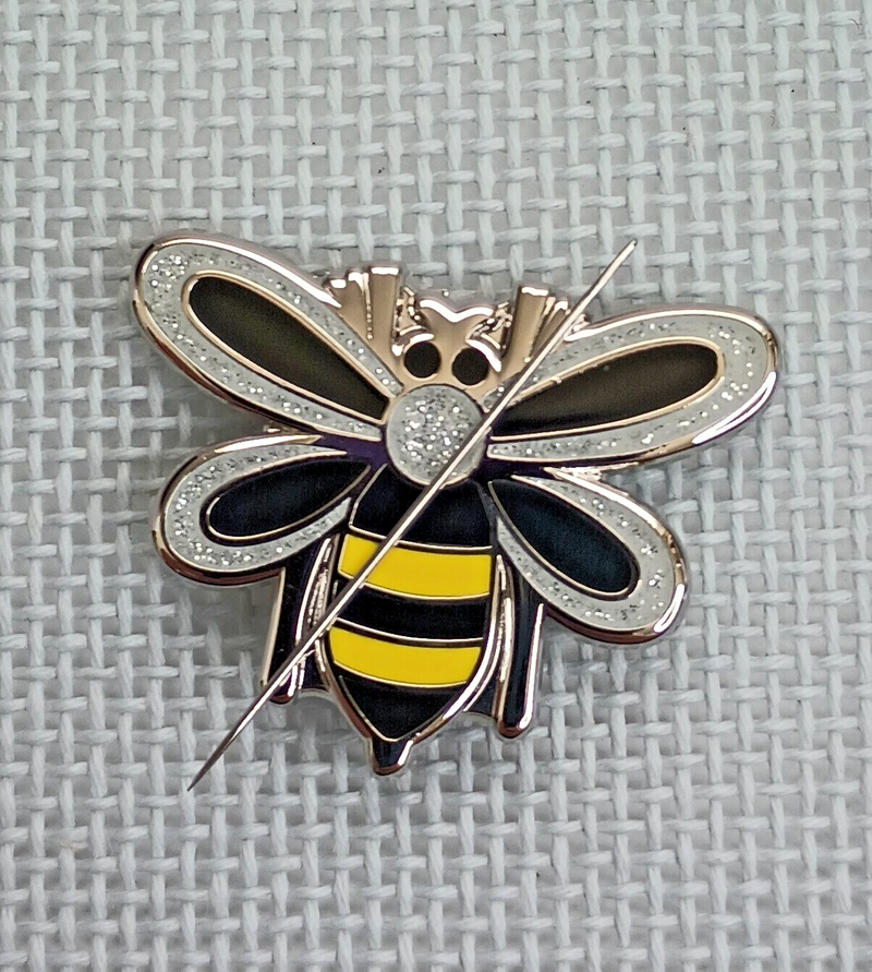 Bee - Needleminder