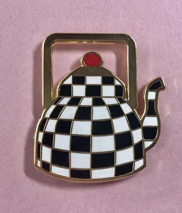 Black & White Teapot - Needleminder