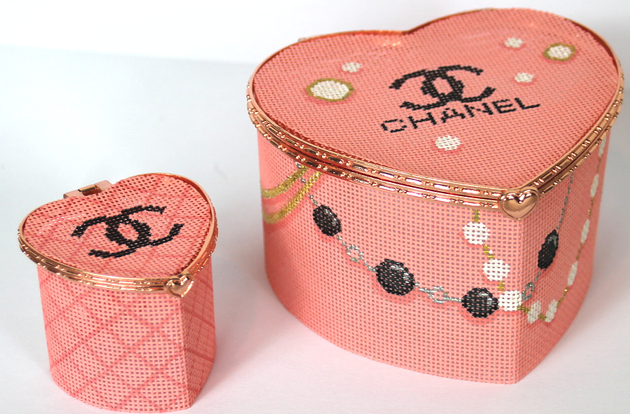 Limoges Box – Lg. Heart Chanel Logo, Beads & Necklaces – peach & black (rose gold clasp)