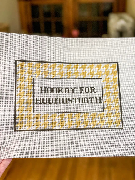 Hooray for Houndstooth (18 mesh)