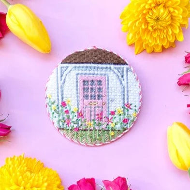New England Spring Door Round